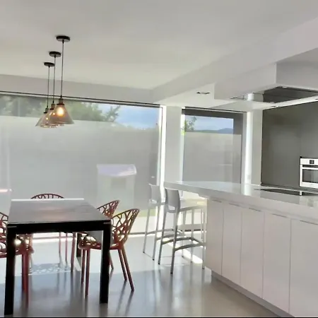 Luxury Holiday בית נופש Vlorë